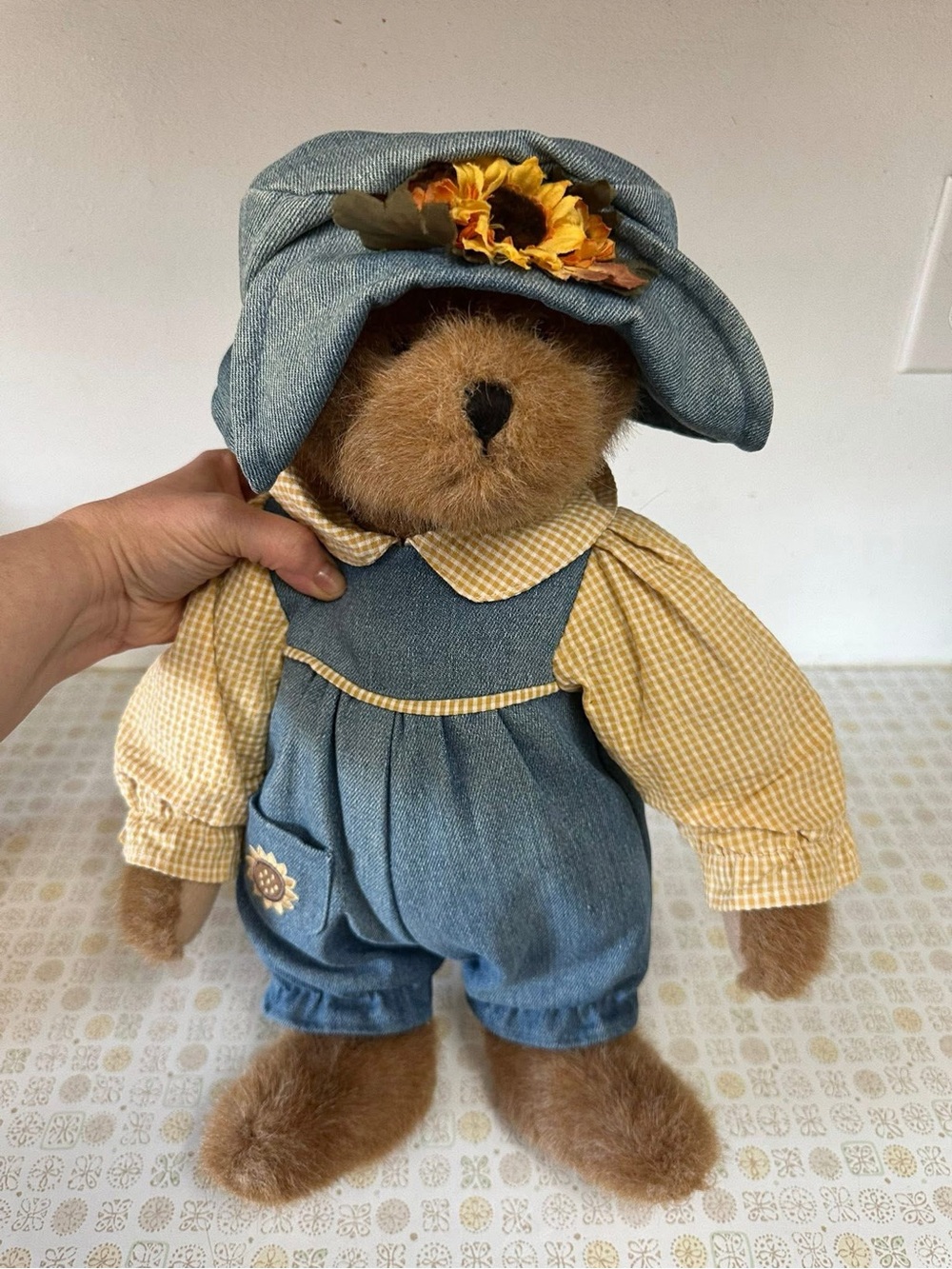 Sunshine Q Bearsley Boyd’s Bear